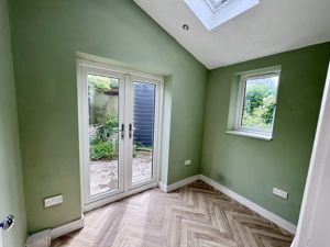 Home Office/Snug- click for photo gallery